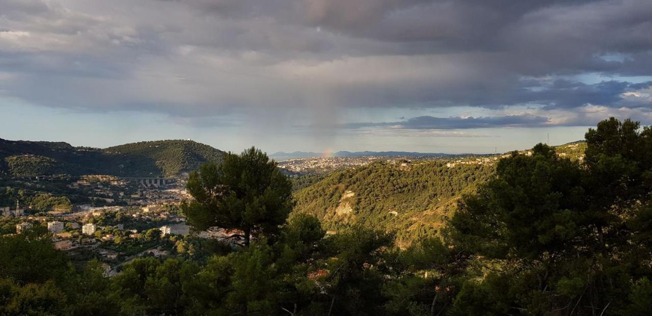 Le Chalet De La Pierreraie Cote D'Azur Piscine Terrasse Et Vue Mer Drap Esterno foto